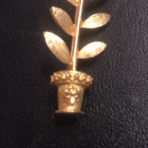 VINTAGE MYLU CHRISTMAS BROOCH - Picture 2 of 5